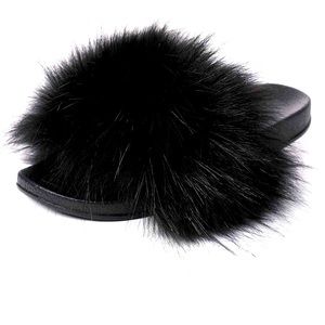 Size 40-41 fur slides
